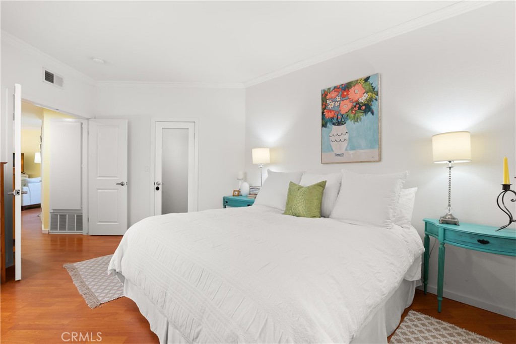 384 Redondo Avenue 205