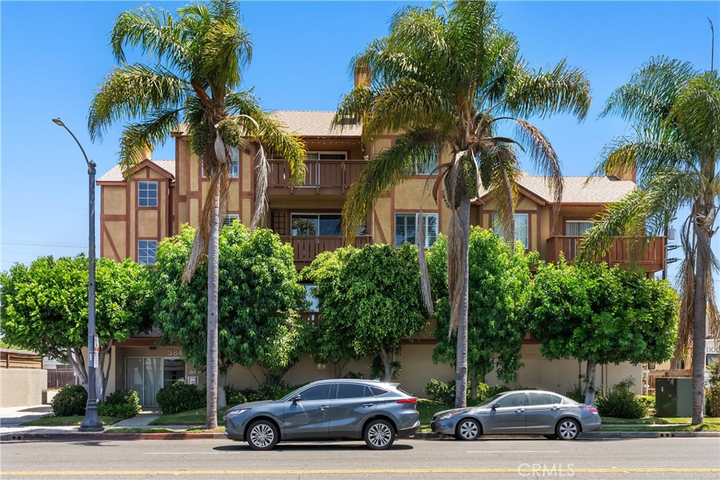 384 Redondo Avenue 205