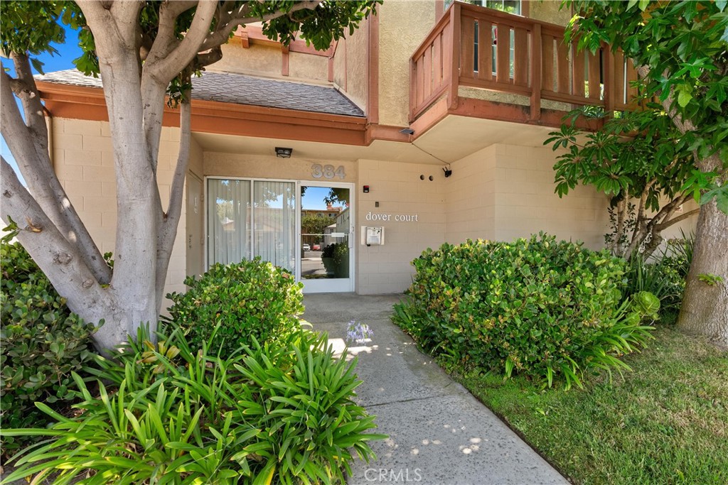 384 Redondo Avenue 205