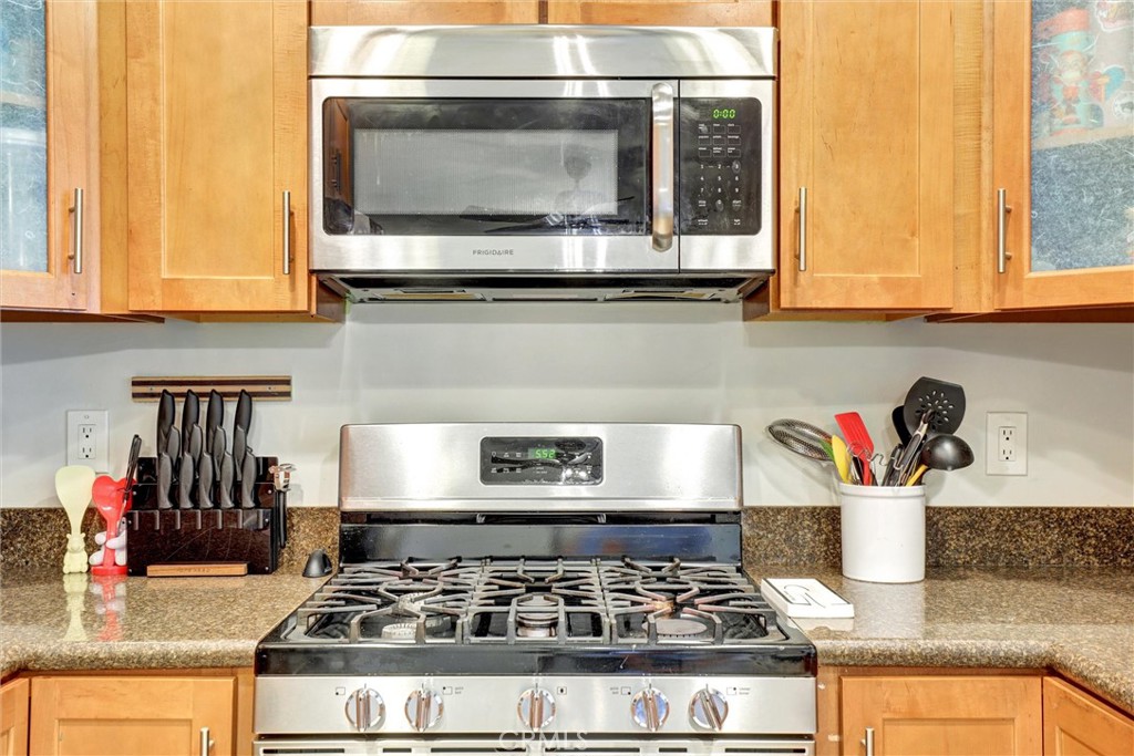 3723 Country Club Drive 9