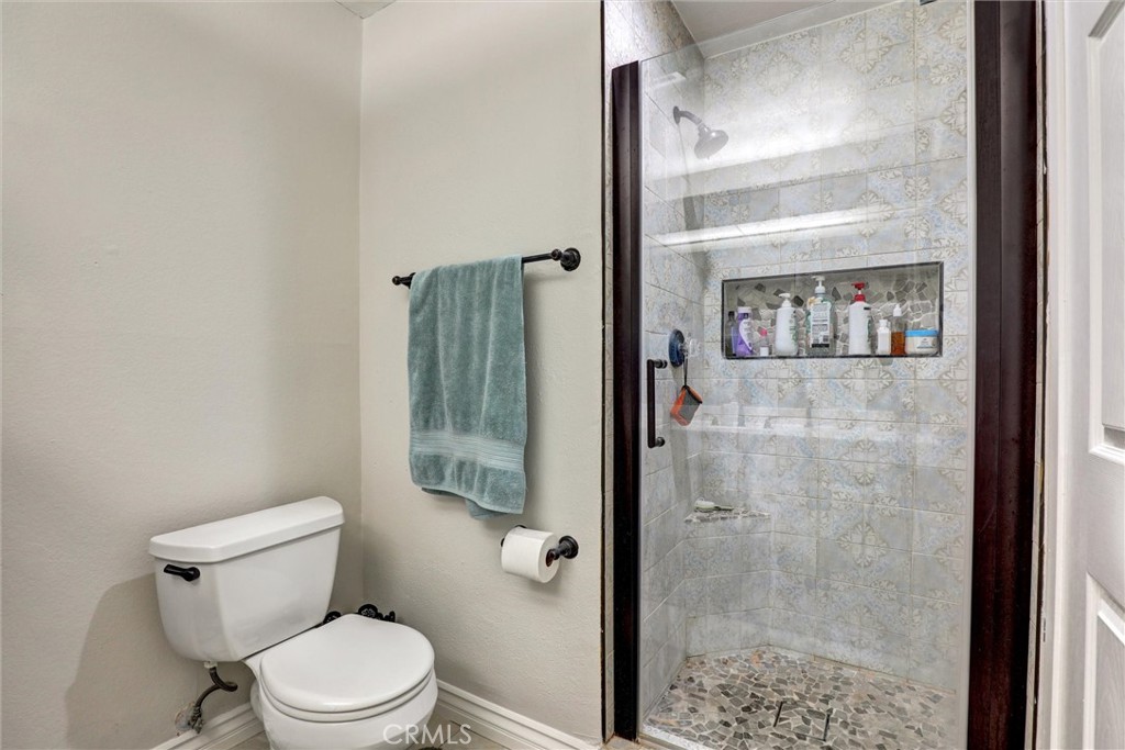 3723 Country Club Drive 9