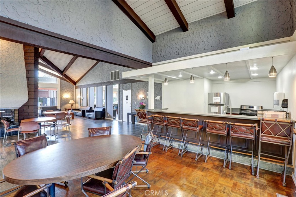 3723 Country Club Drive 9