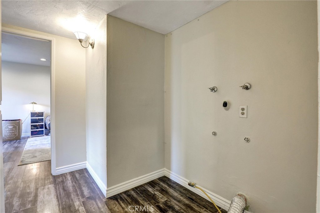 3723 Country Club Drive 9