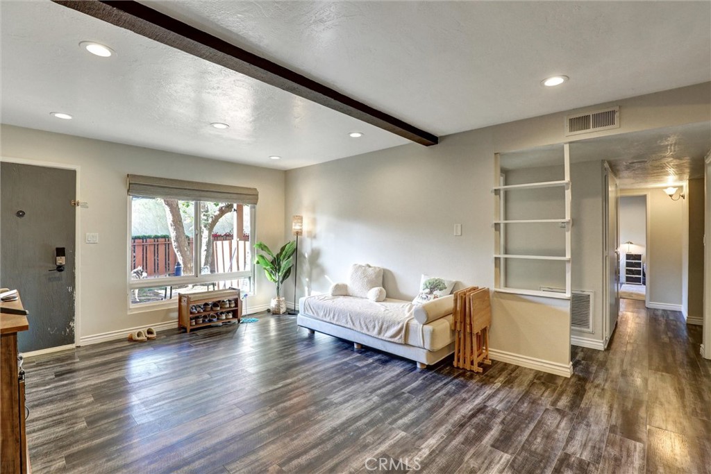 3723 Country Club Drive 9