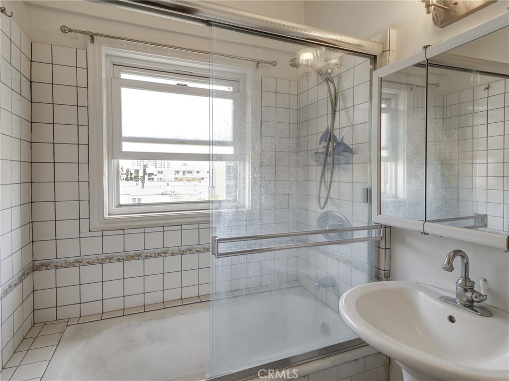 1030 East Ocean Boulevard 403