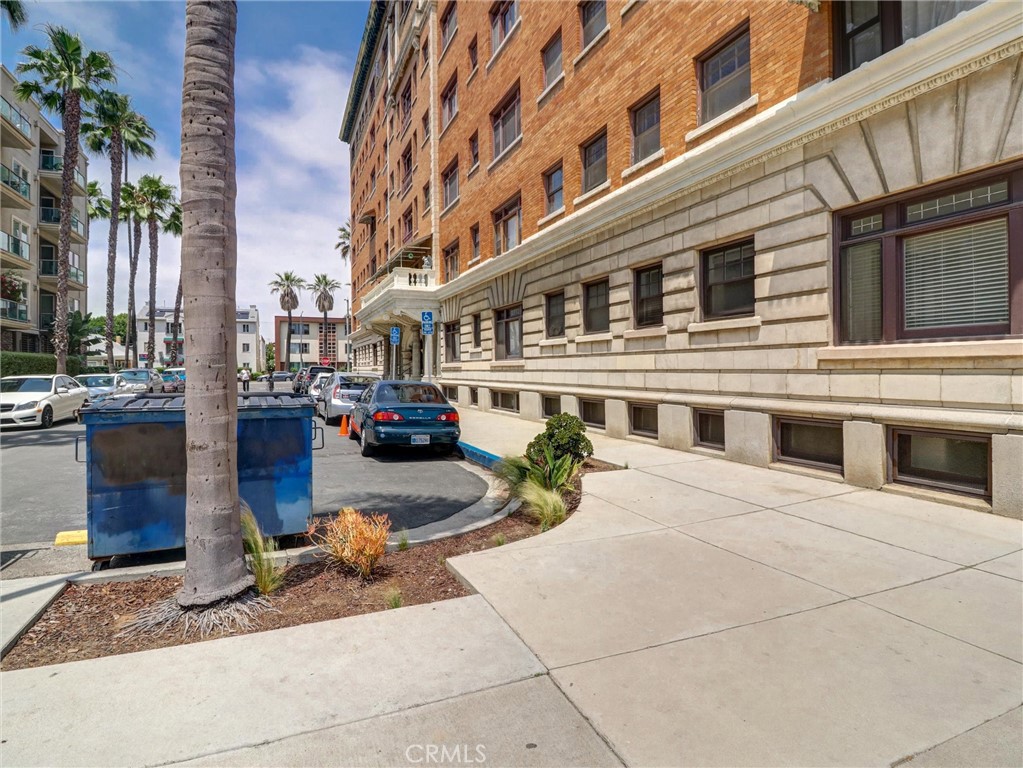 1030 East Ocean Boulevard 403