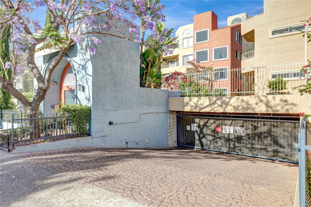 550 Orange Ave 212