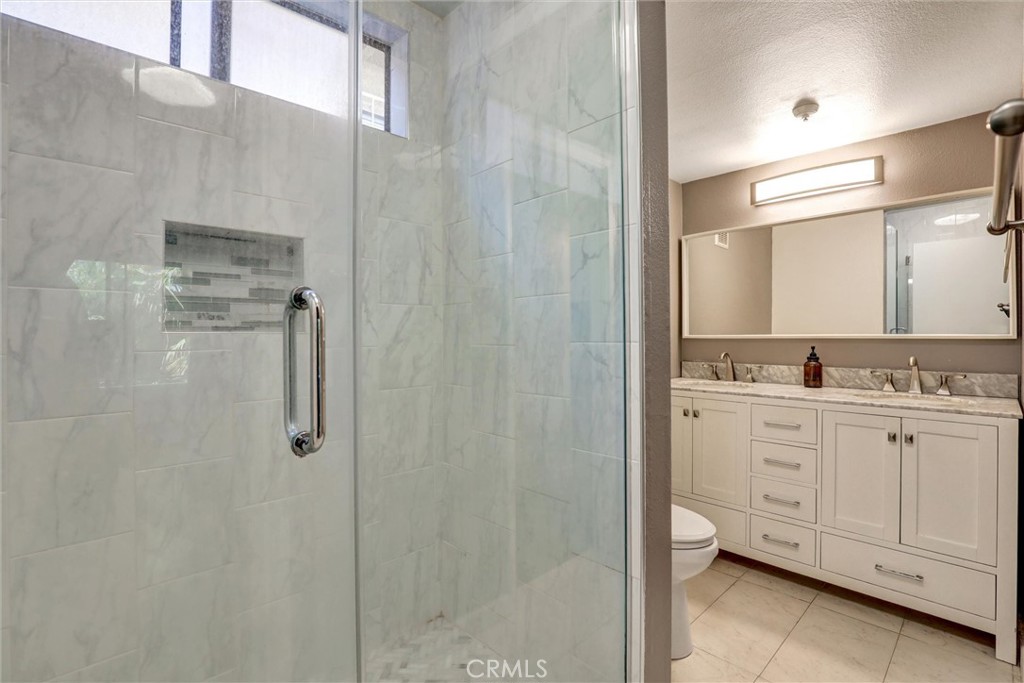 550 Orange Ave 212