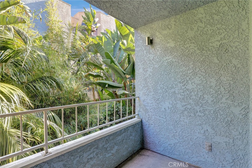 550 Orange Ave 212
