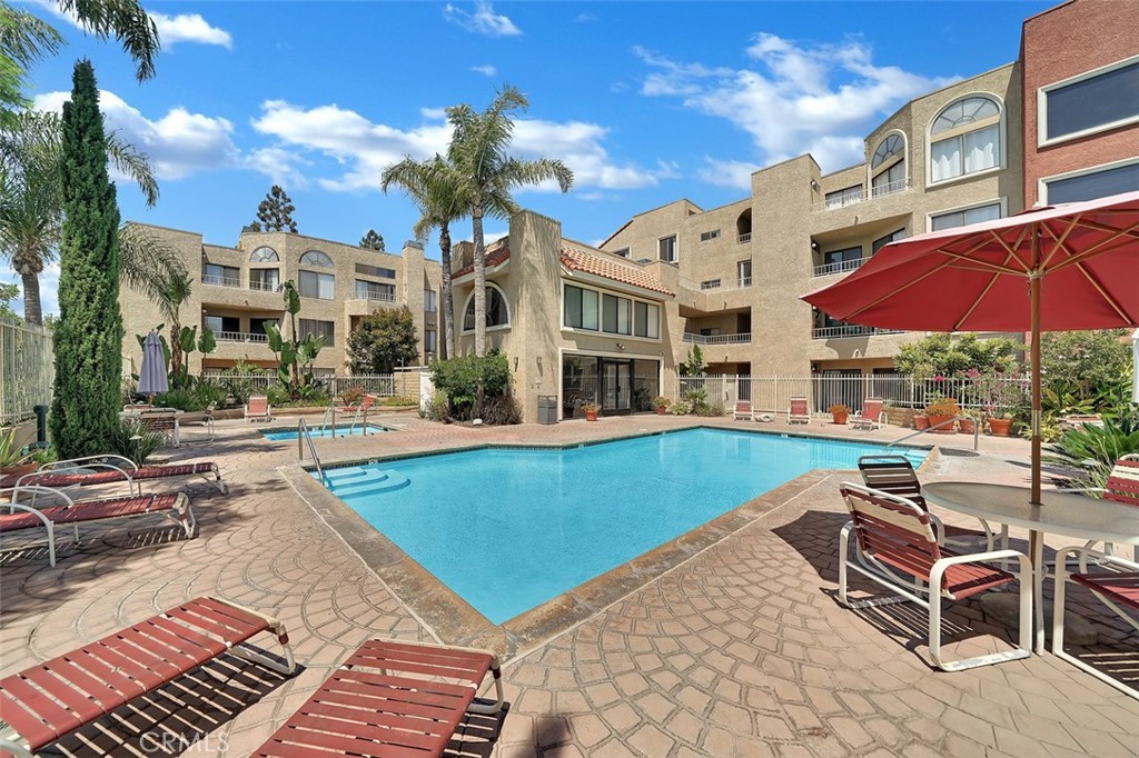 550 Orange Ave 212