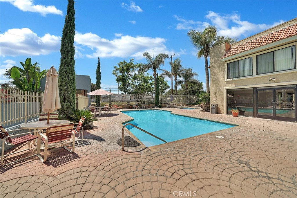 550 Orange Ave 212