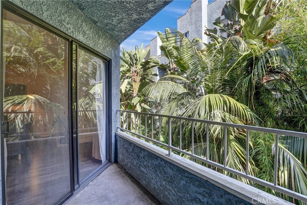 550 Orange Ave 212