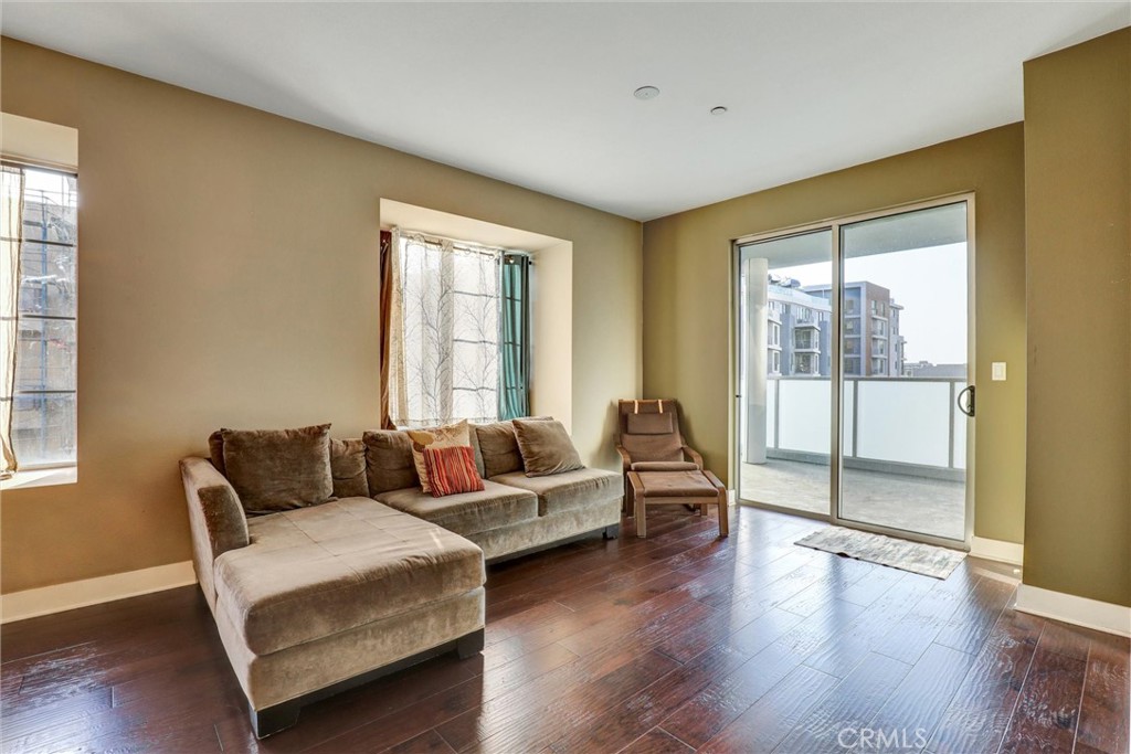 150 The Promenade North 409