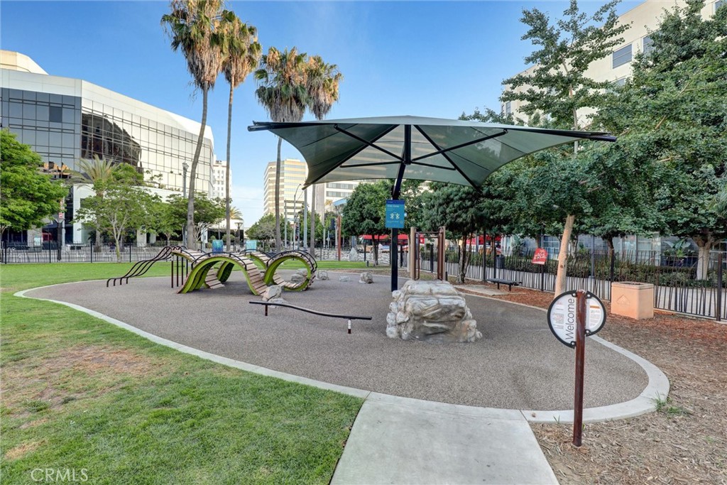 150 The Promenade North 409