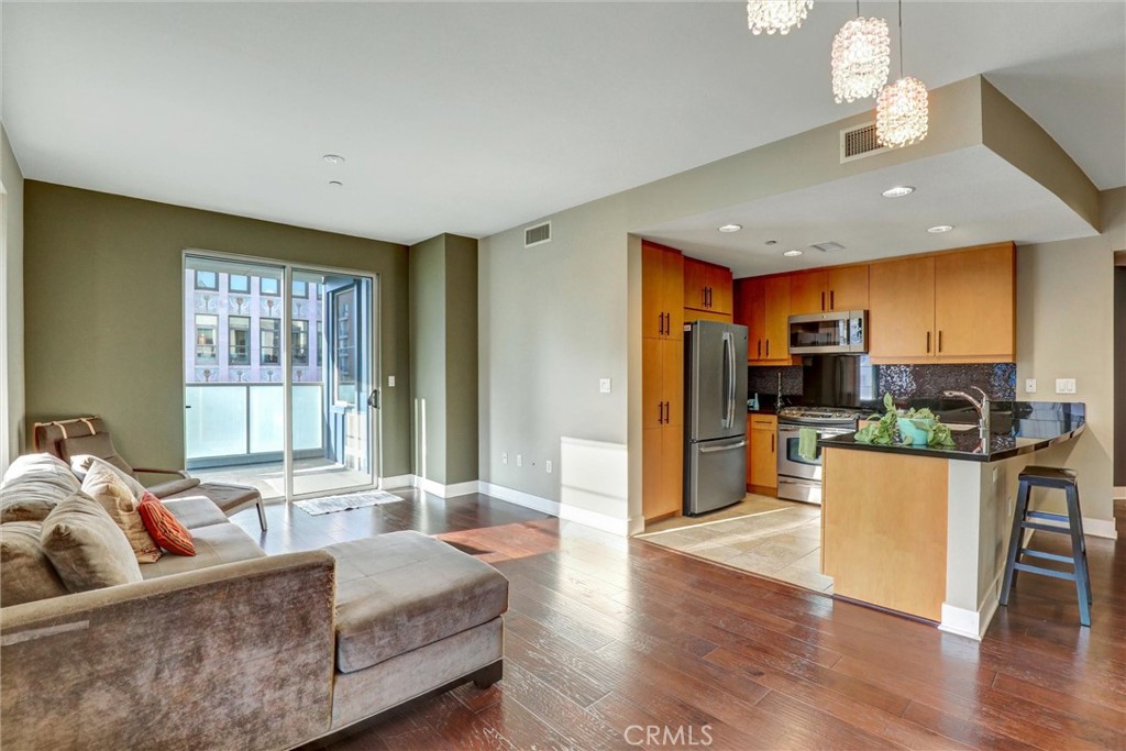 150 The Promenade North 409