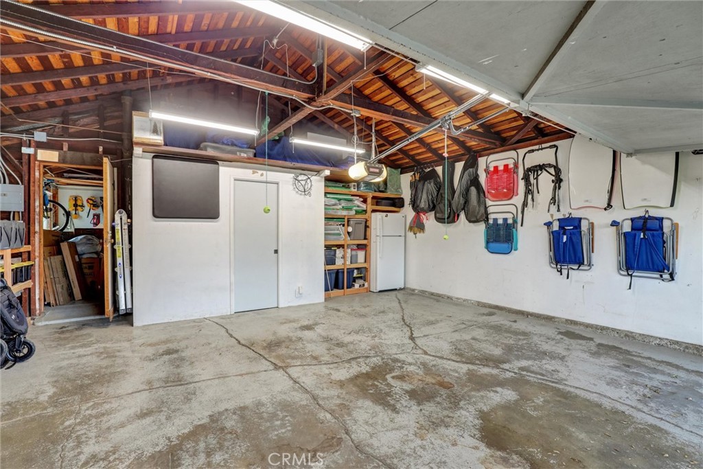 3902 North Marshall Way