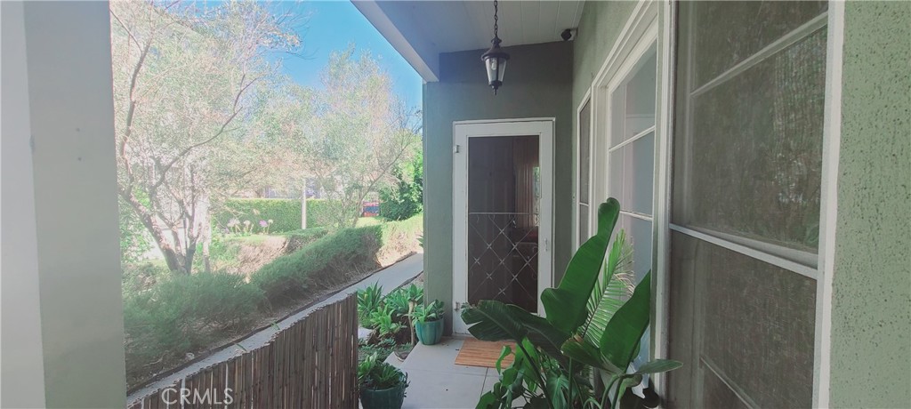 4522 Saint Elmo Drive