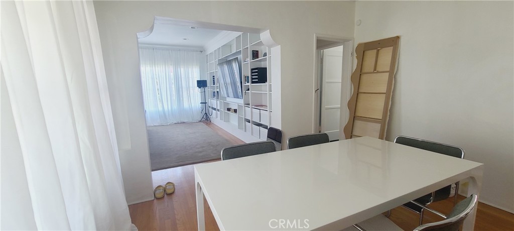 4522 Saint Elmo Drive