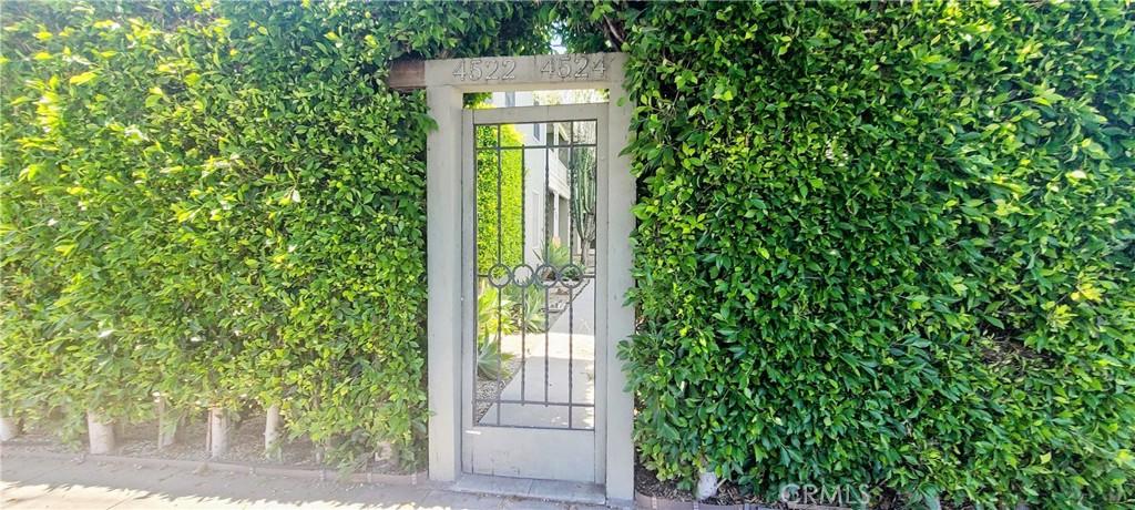 4522 Saint Elmo Drive