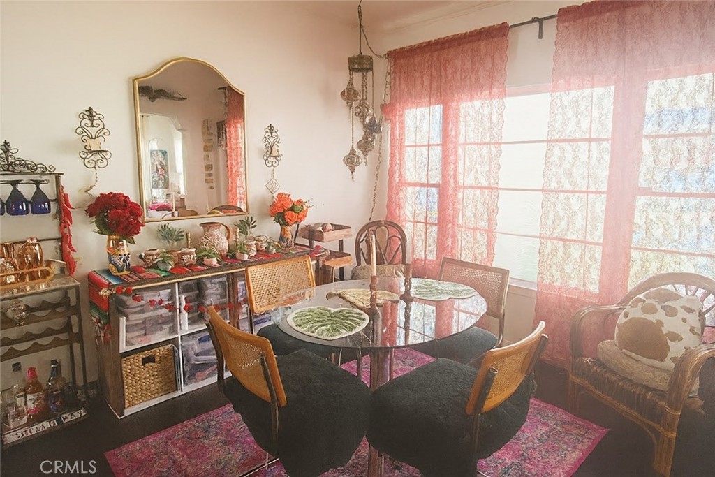 4522 Saint Elmo Drive