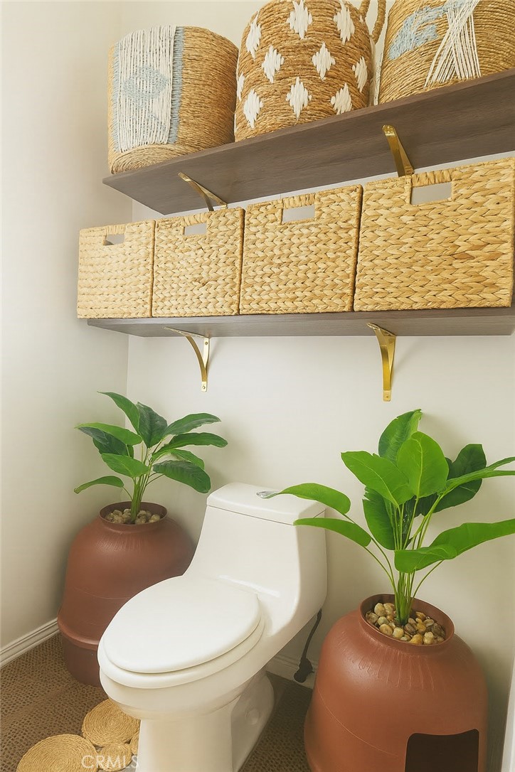 4522 Saint Elmo Drive