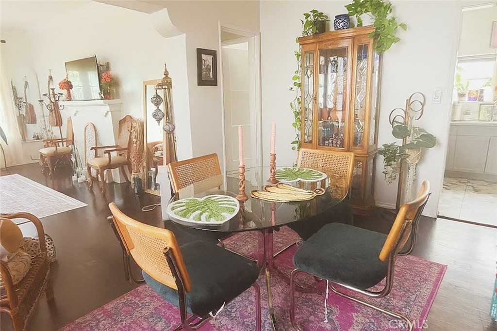 4522 Saint Elmo Drive