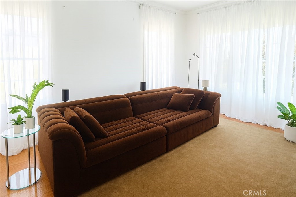 4522 Saint Elmo Drive