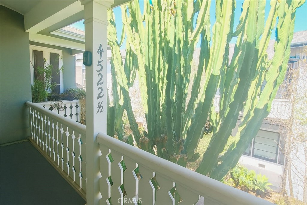 4522 Saint Elmo Drive