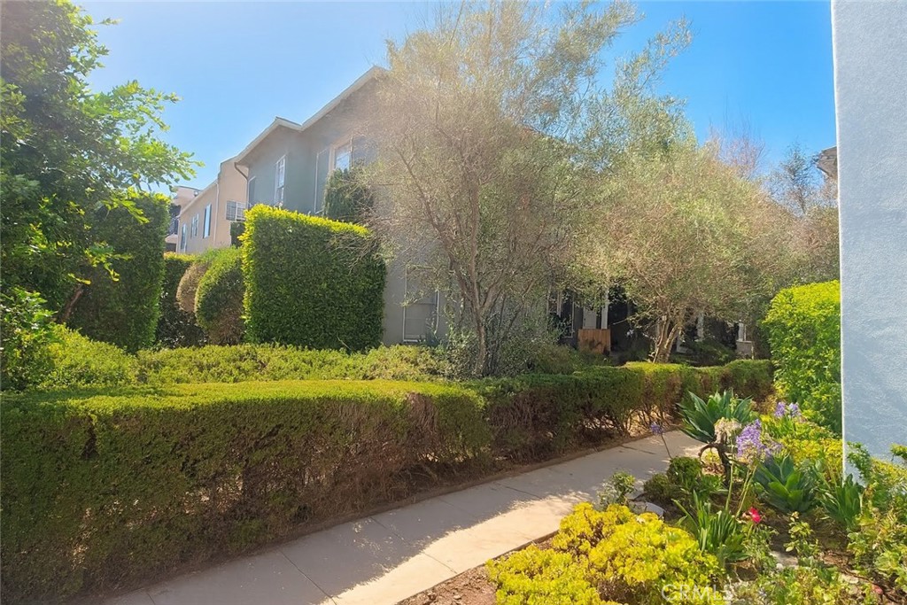 4522 Saint Elmo Drive