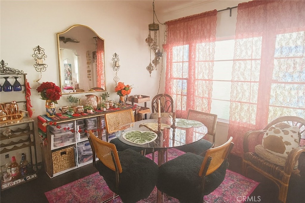 4522 Saint Elmo Drive