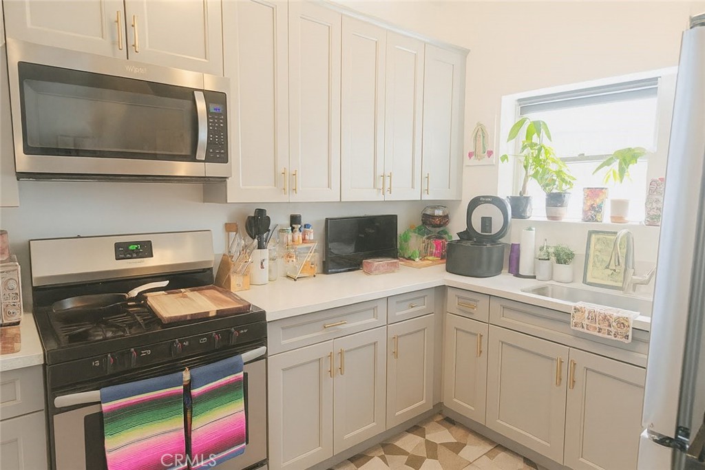 4522 Saint Elmo Drive