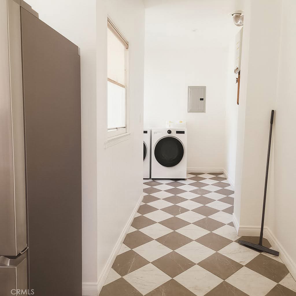 4522 Saint Elmo Drive