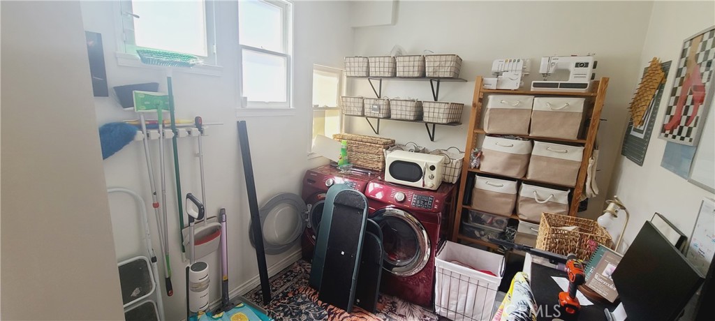 4522 Saint Elmo Drive