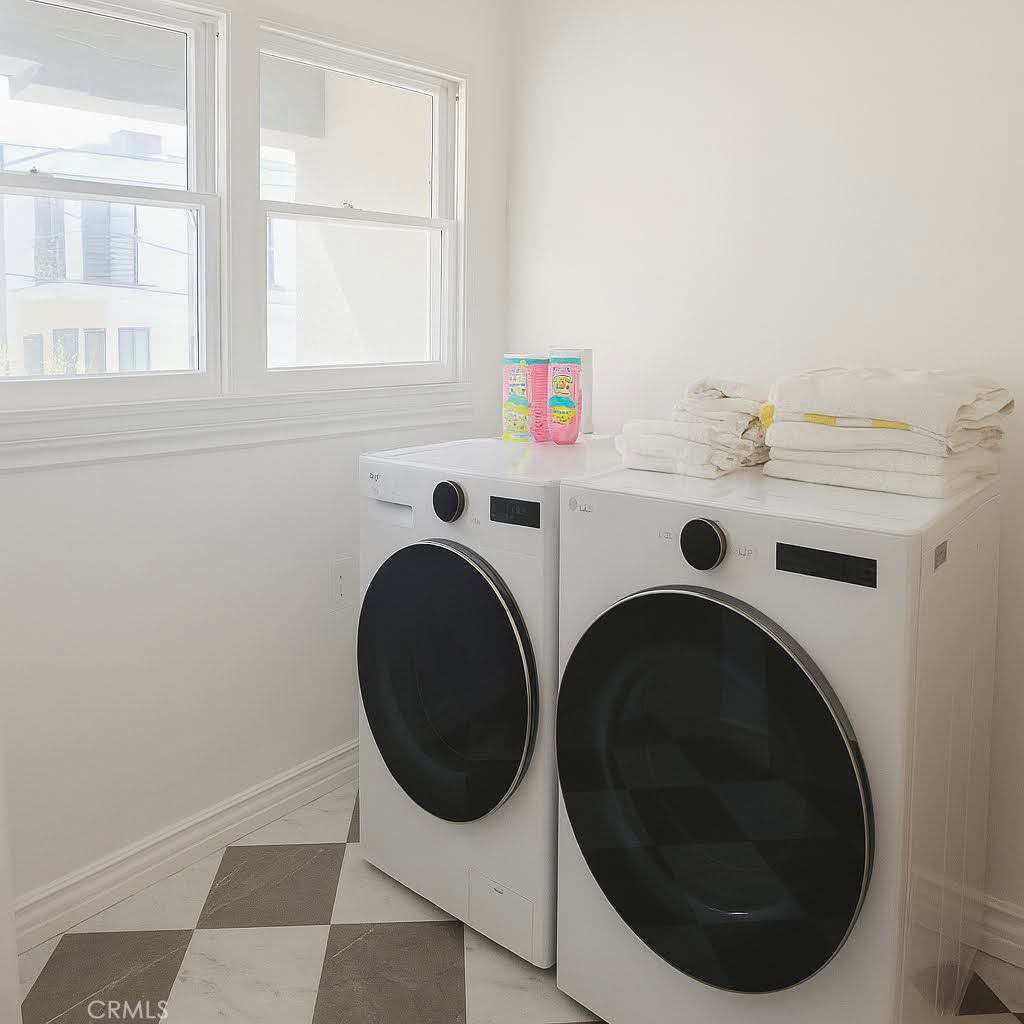 4522 Saint Elmo Drive