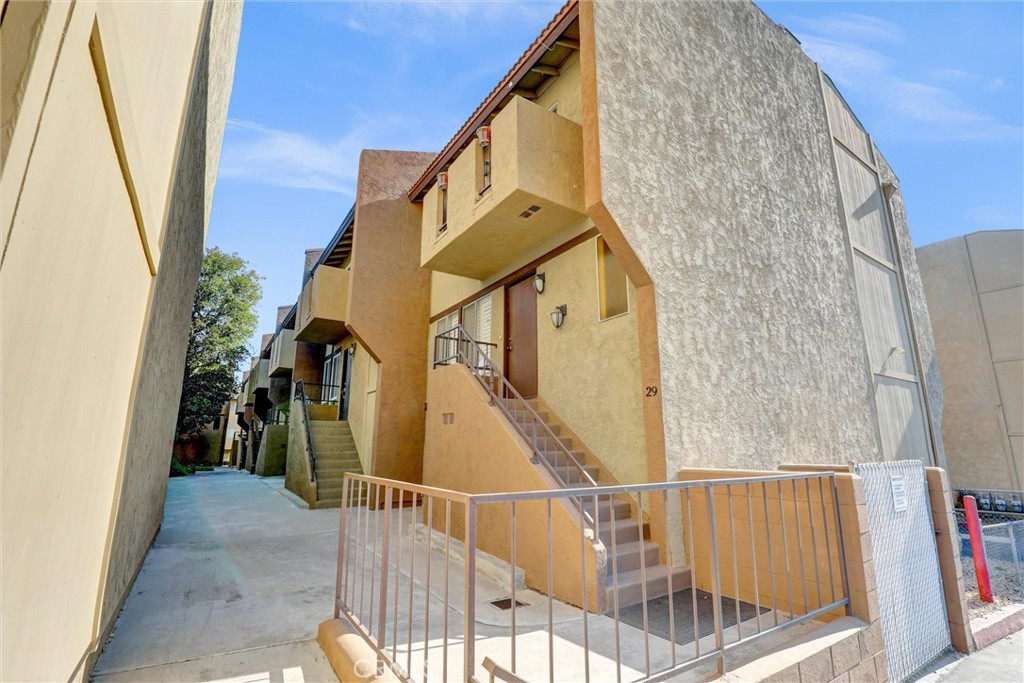 2254 Gaviota Avenue 29