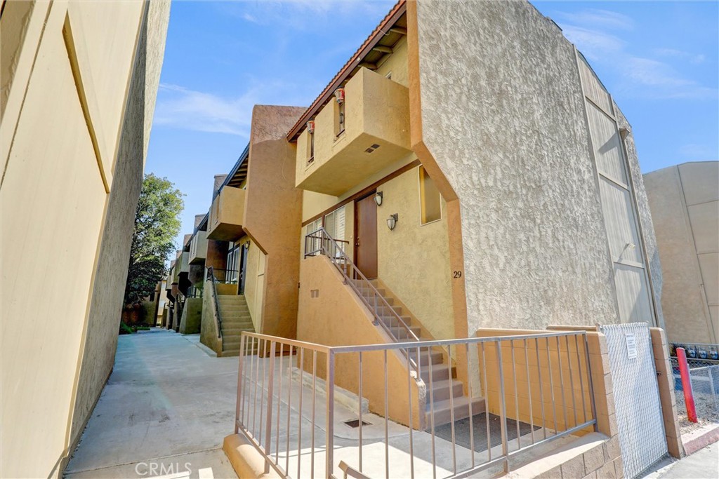 2254 Gaviota Avenue 29