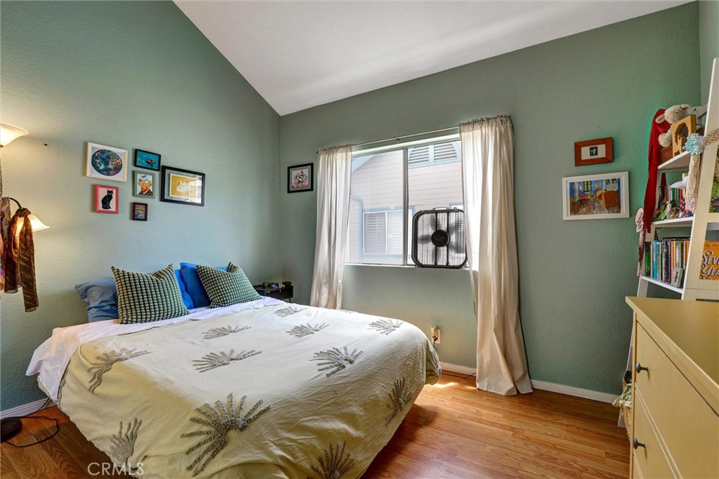 533 Walnut Avenue 7