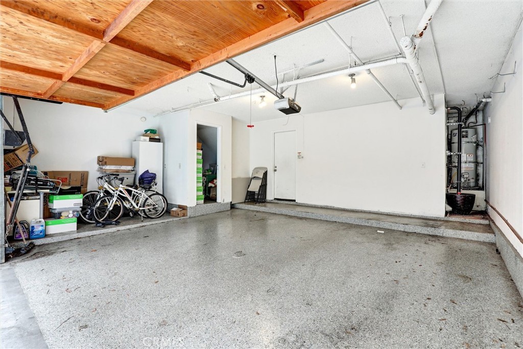 533 Walnut Avenue 7