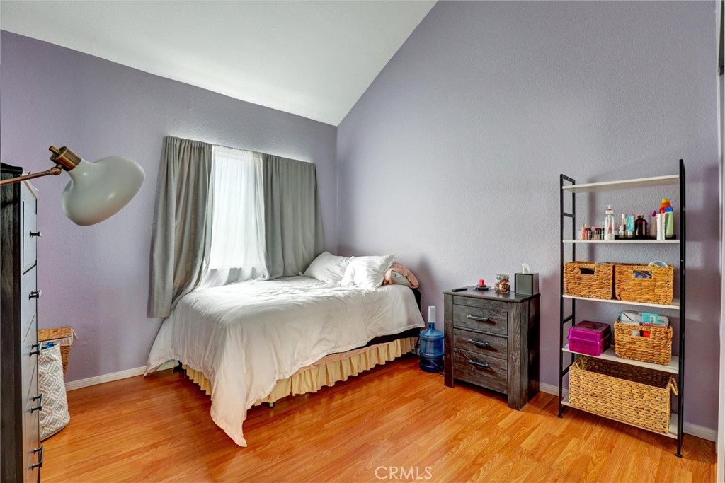 533 Walnut Avenue 7