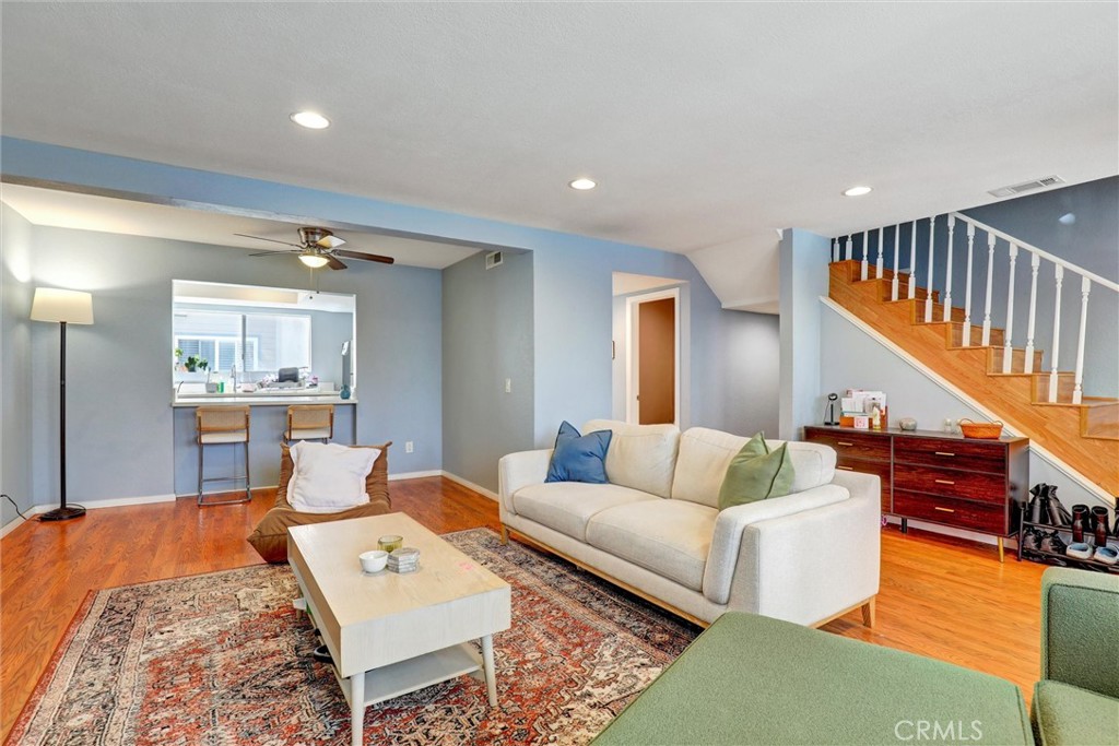 533 Walnut Avenue 7