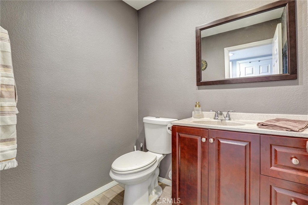 533 Walnut Avenue 7