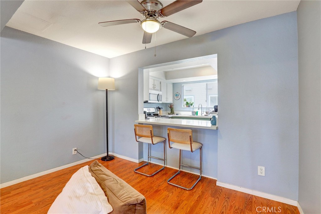 533 Walnut Avenue 7