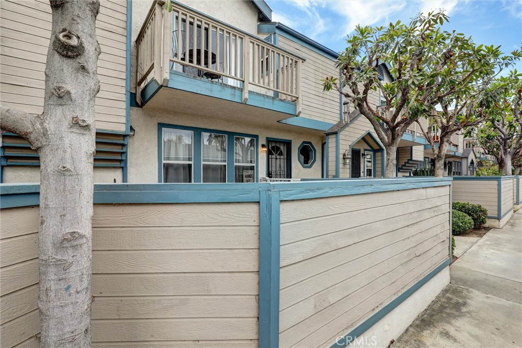 533 Walnut Avenue 7