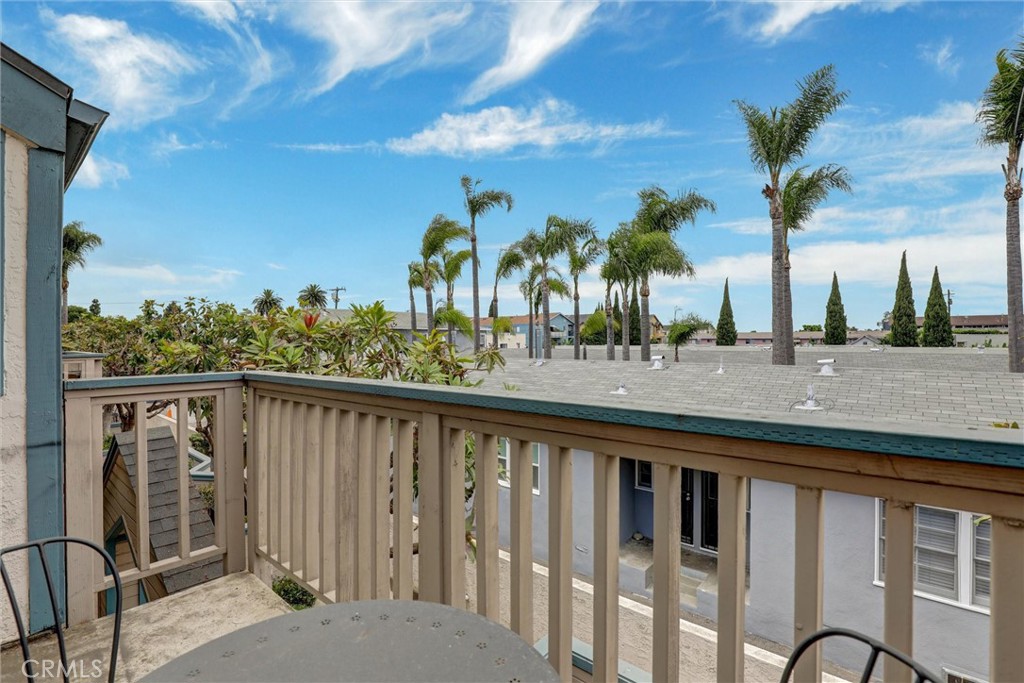 533 Walnut Avenue 7