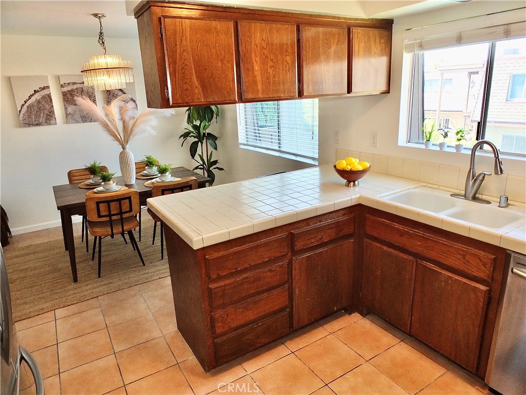 3933 N Virginia Road 308