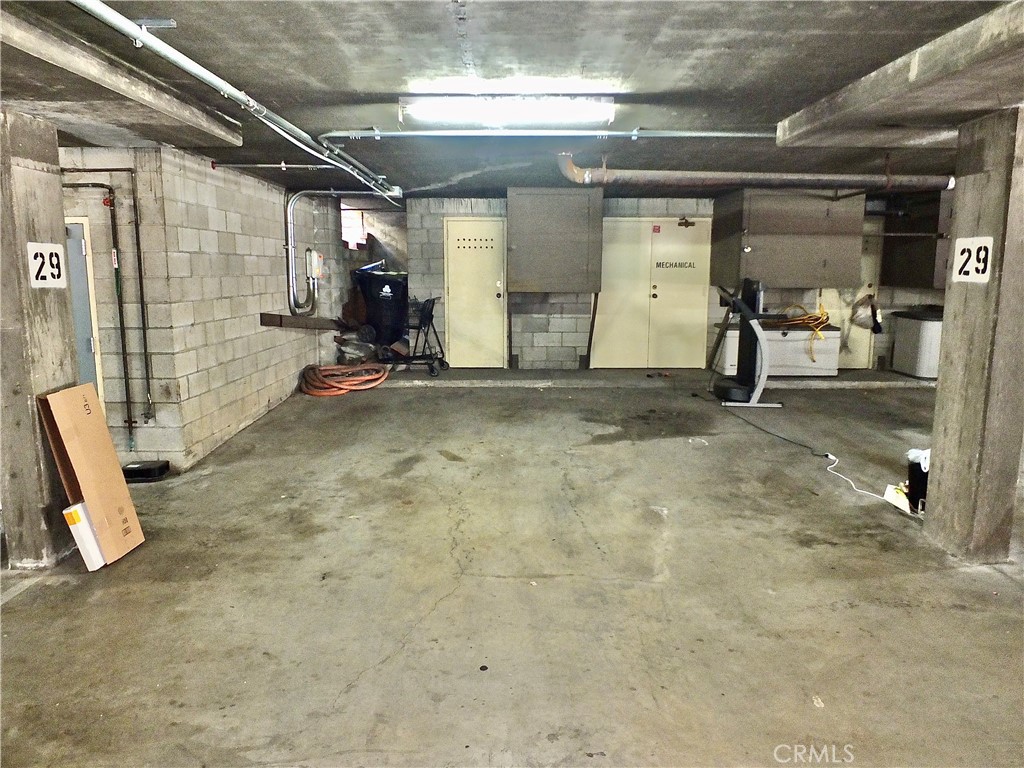 3933 N Virginia Road 308