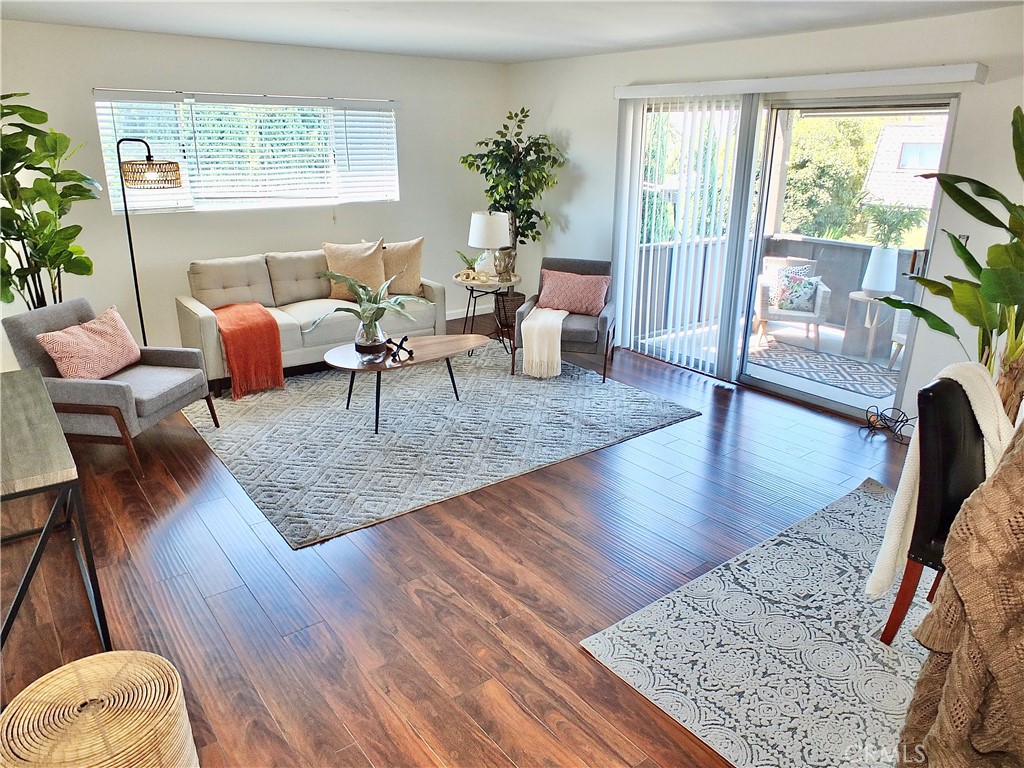 3933 N Virginia Road 308