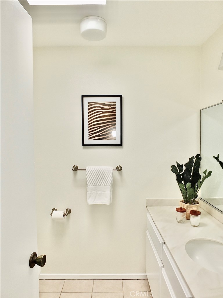 3933 N Virginia Road 308