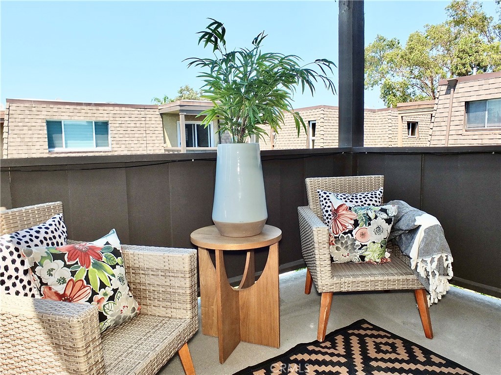 3933 N Virginia Road 308