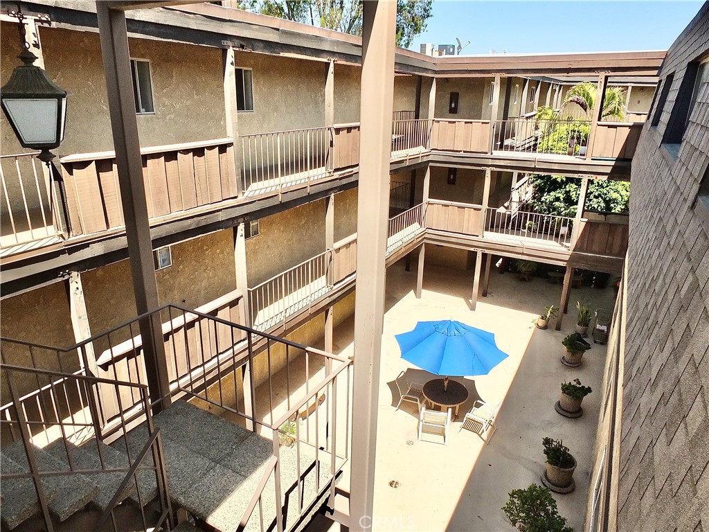 3933 N Virginia Road 308